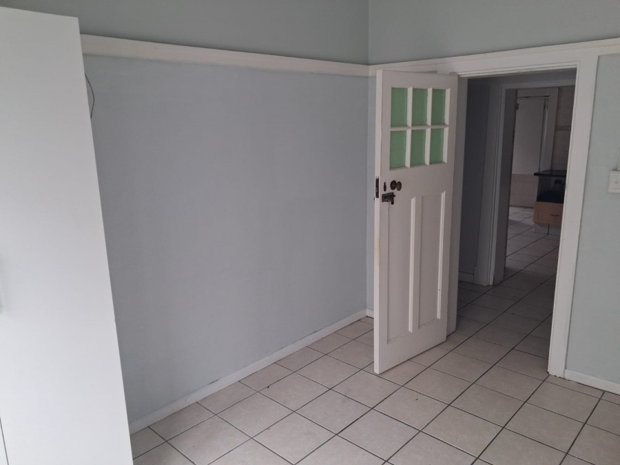 To Let 1 Bedroom Property for Rent in Quigney Eastern Cape